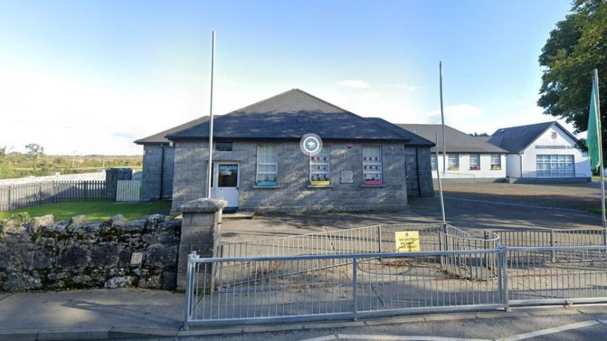 Department confirms no loss of teachers at Ballinderreen NS