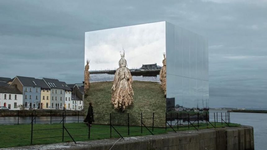 Podcast on making and staging of large scale artwork Mirror Pavilion