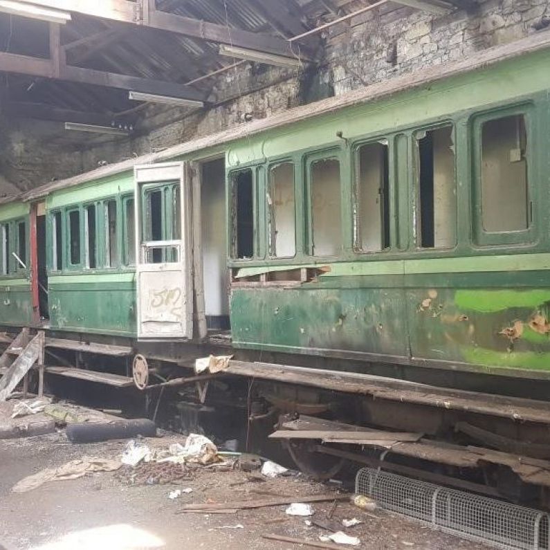 119 year old carriage arriving at Maam Cross for restoration works