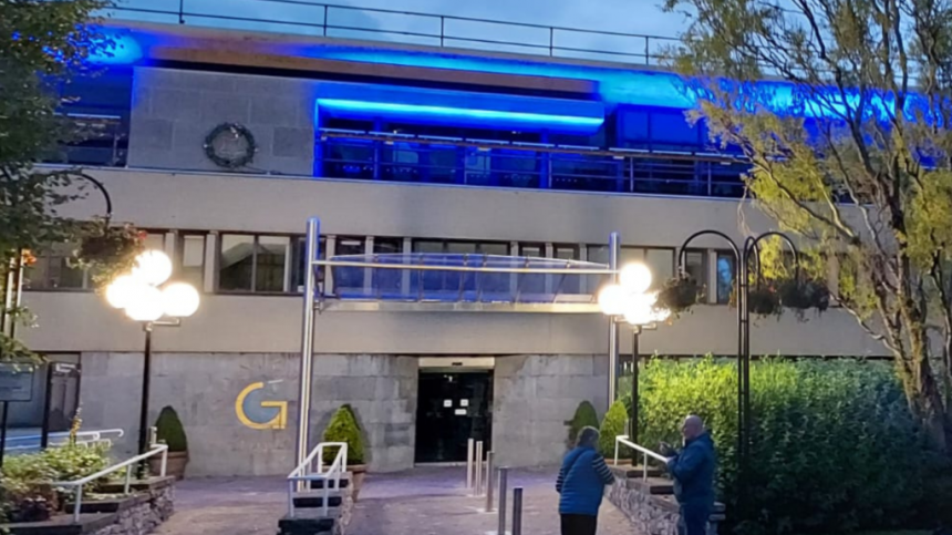 City Hall goes blue for Galway Deaf Centre to celebrate International Day of Sign Languages