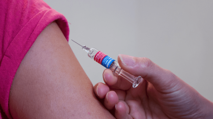 Just over half of Galway hospitals staff took flu vaccine last year