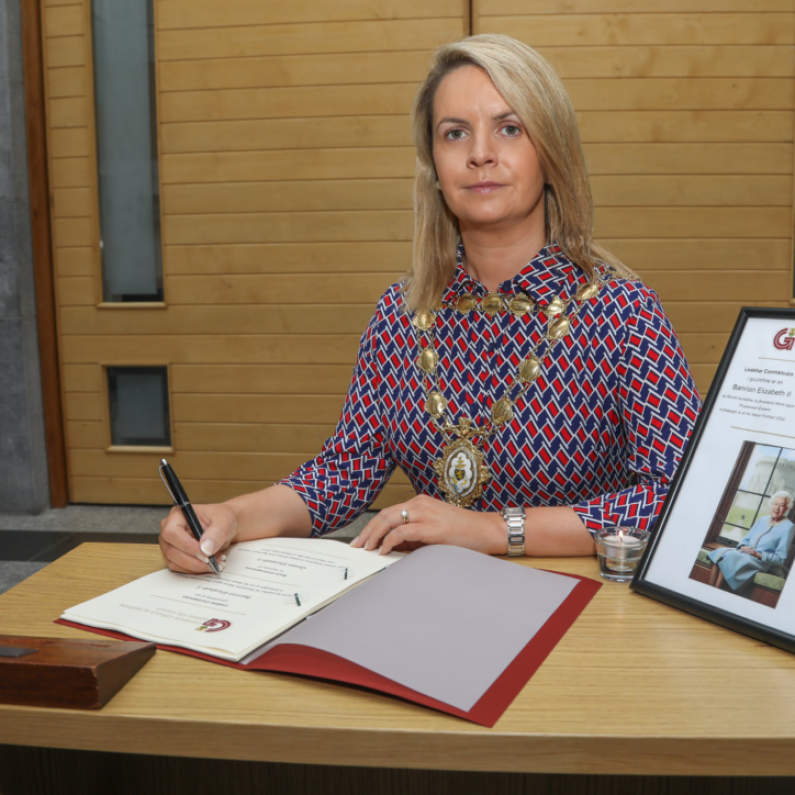 Book of Condolences opened for Queen Elizabeth at City Hall