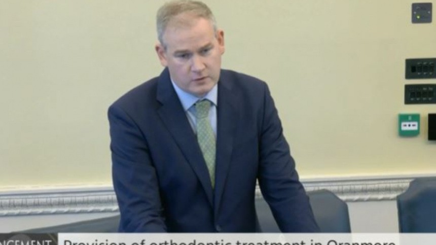 Seanad hears one parent forced to use a pliers in Oranmore orthodontist crisis