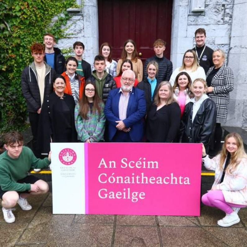 Irish speaking University of Galway students awarded €1,000 scholarship