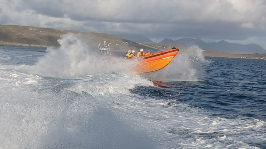 Clifden RNLI rescue nine people stranded on Omey Island