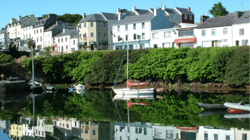 Big holiday home prices but economic and social difficulties in Roundstone