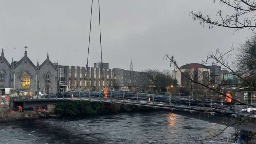 New Salmon Weir pedestrian and cycle bridge installed over River Corrib