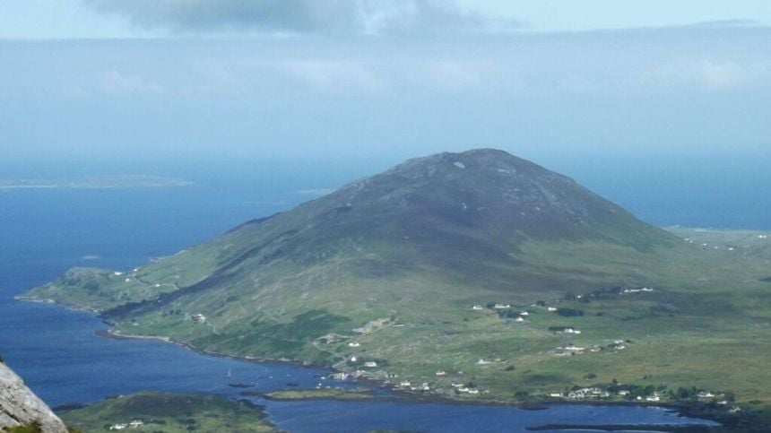 Rescue team searching for man missing around Tully Mountain in Connemara