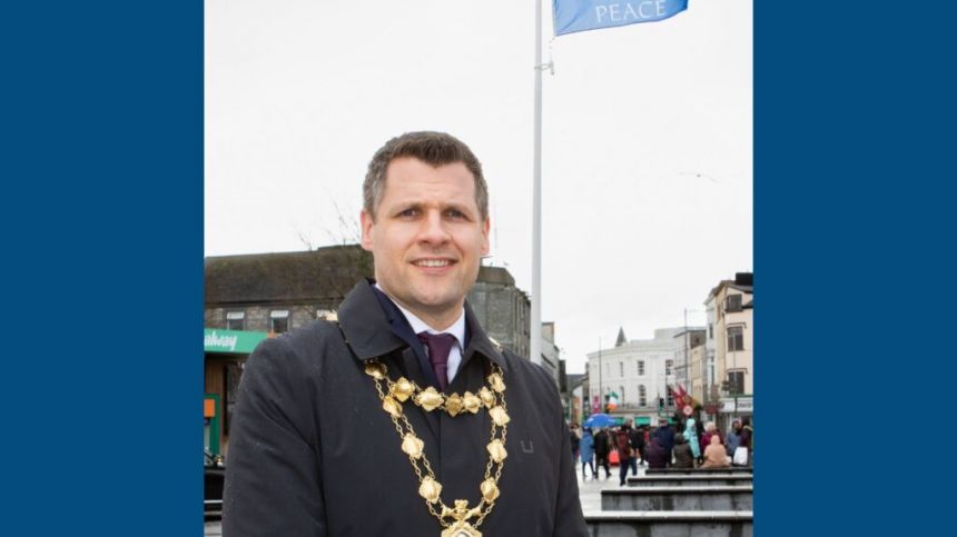 Peace Flag raised by Mayor Hoare in Eyre Square