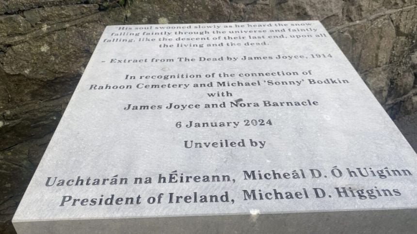 President Higgins unveils new James Joyce Plaque at Rahoon Cemetery