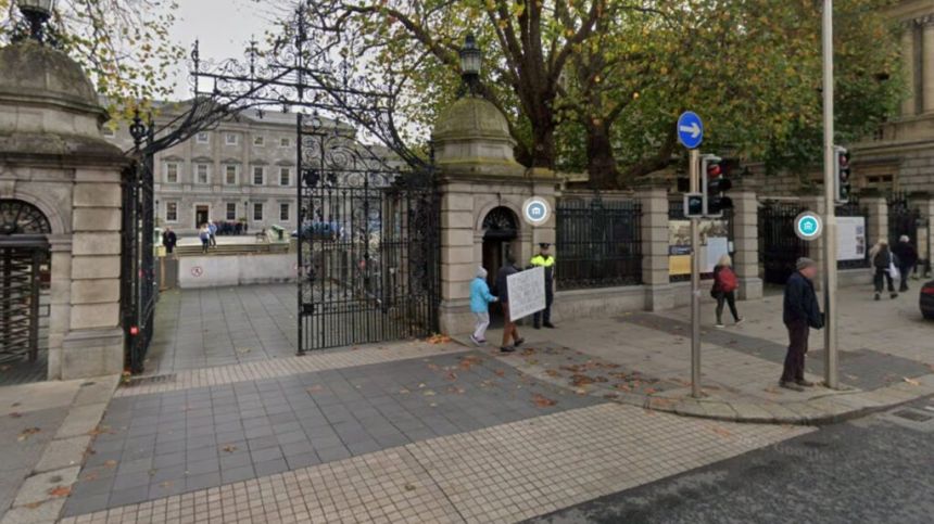 Gaeltacht groups and students to protest at Dáil over housing crisis in West