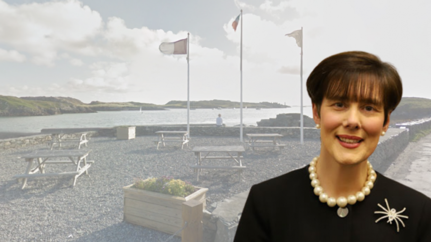 Education Minister refuses to be drawn on prospect of secondary school on Inishbofin