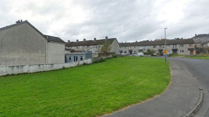 Large turnout at meeting over controversial plans for housing on green spaces in Ballinfoile