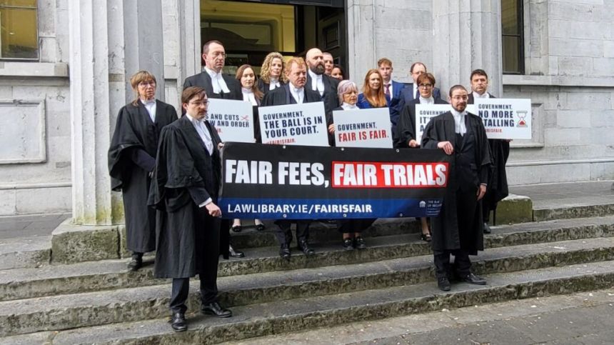 Criminal barristers protest in city over Government failure to reverse austerity cuts