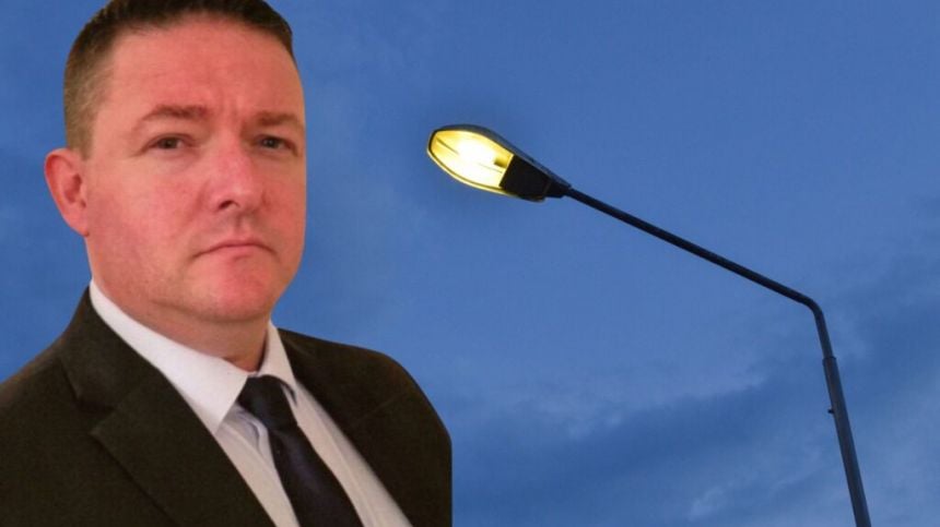 Connemara South candidate PJ Ó Flatharta calls for better public lighting in Barna