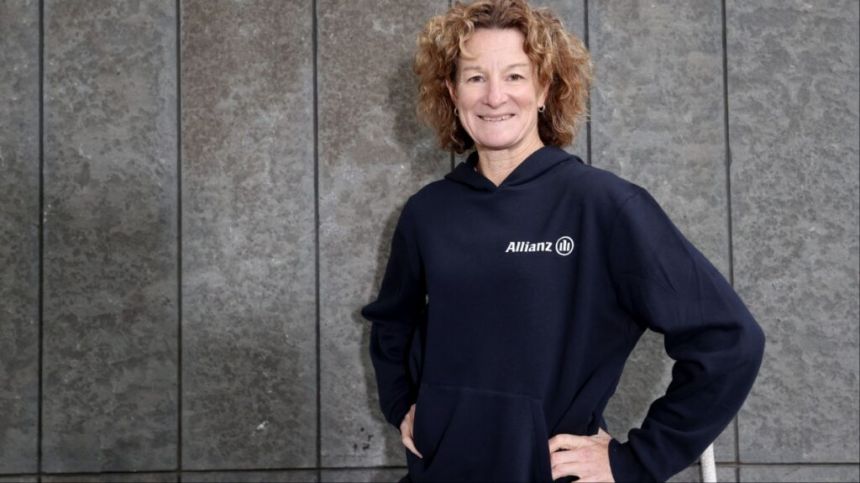 Allianz Launches Their New 'Stop The Drop' Research with Irish Olympic Silver Medallist Sonia O'Sullivan