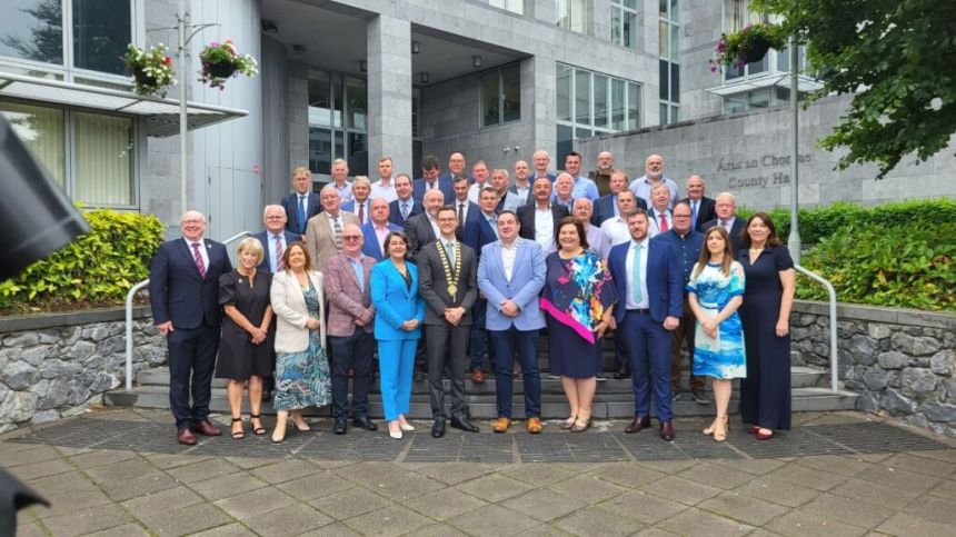 Number of new faces as County Council holds first meeting of new five year term