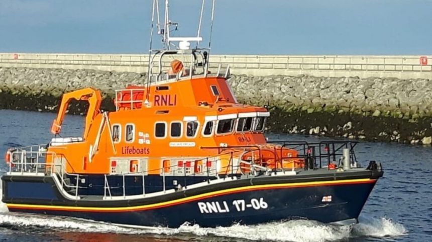 Aran Islands lifeboat assists injured cyclist on Inisheer