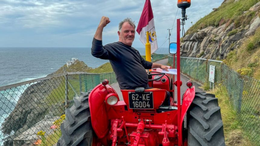 Galway man's Wild Atlantic Way tractor trek for Gaza raised almost €16,000