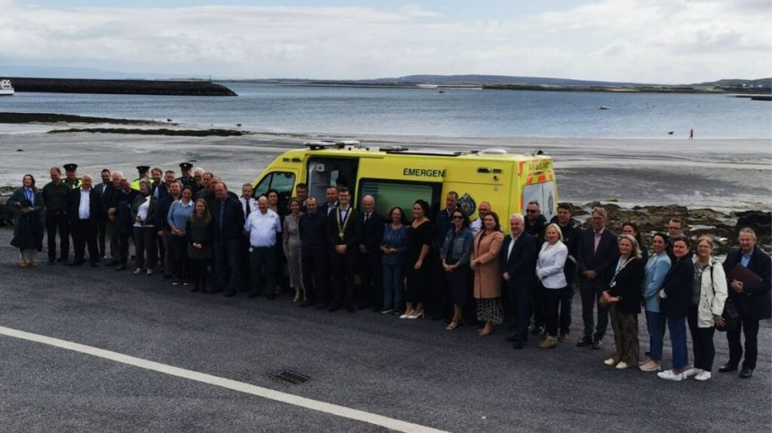 Inis Mór gets new state-of-the-art ambulance vehicle