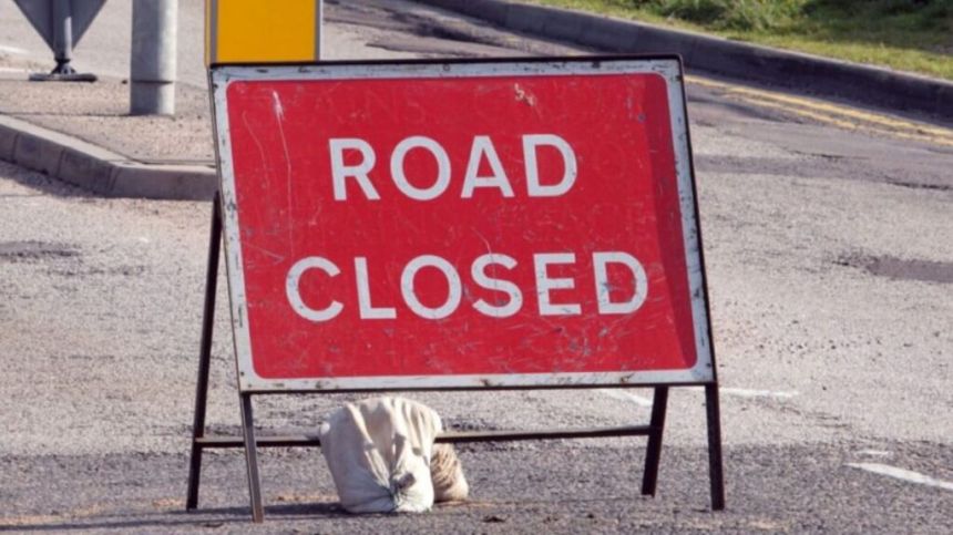 Road closed at Corofin Cross following multi-vehicle crash