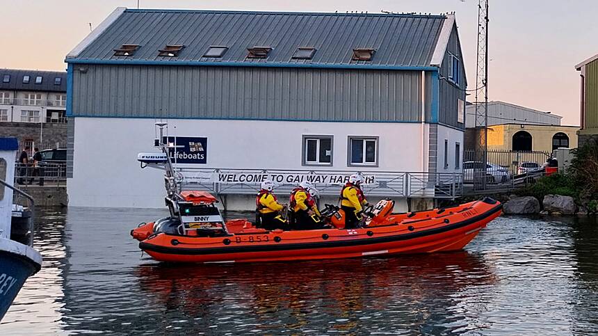 Clifden RNLI involved in medical evacuation on Inisbofin
