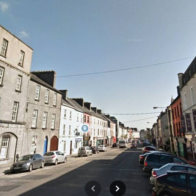 Campaign for one hour free parking in Galway towns pushes ahead
