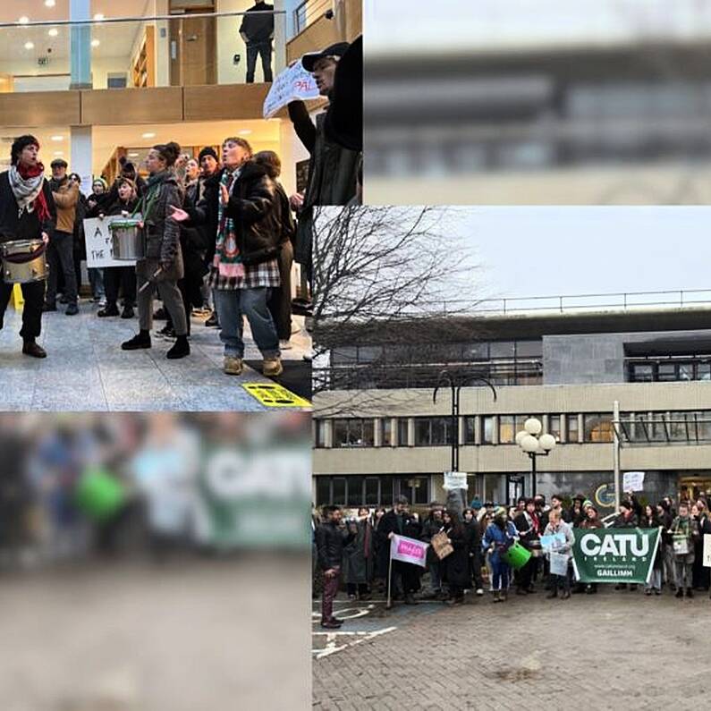 City Council meeting forced to adjourn as 100 people protesting over the closure of the Pálás Cinema made their way into the building