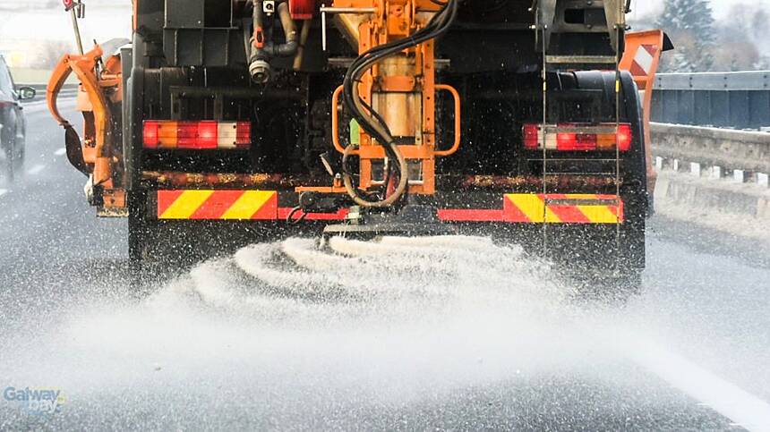 Over 1,300km of county roads to be salted twice daily over coming days