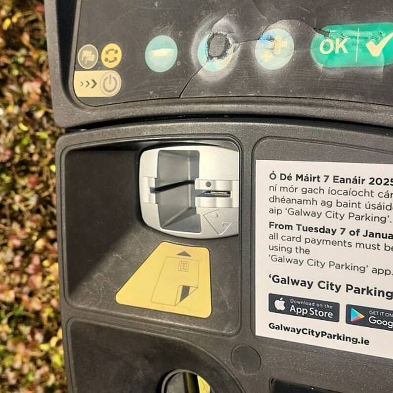 Galway Councillor assures public that city council run parking is not going cashless