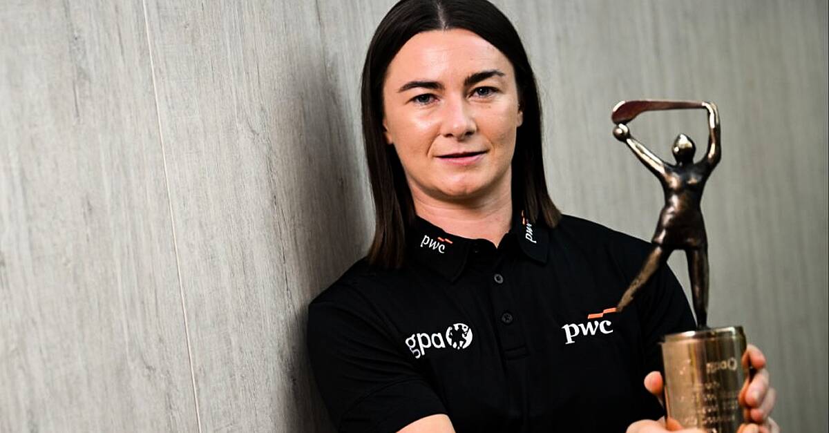 Galway's Aoife Donohue has won the PwC GPA Camogie Player of the Month award for July/August for the second successive year.