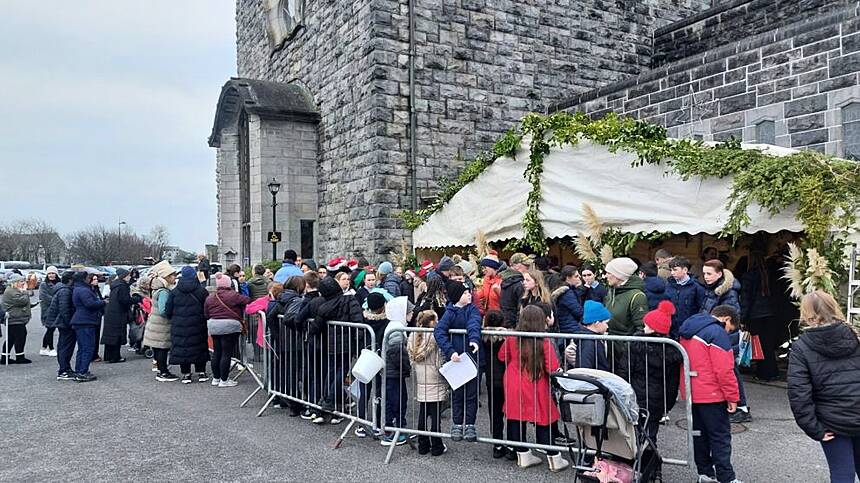 Crowds gather to enjoy this year's Live Crib at Galway Cathedral