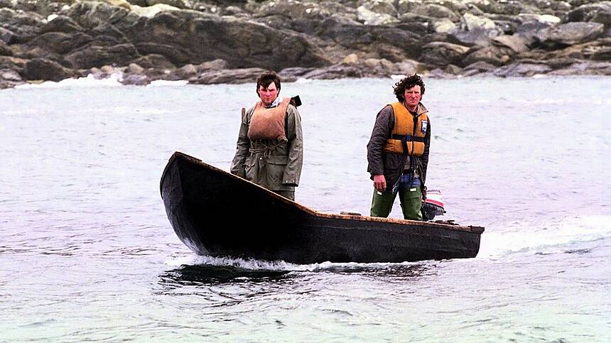 Manual published in America on how to build a currach