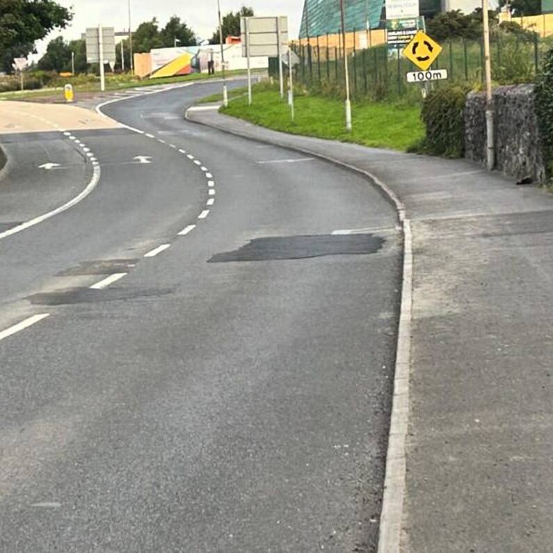 Uisce Eireann slammed over 'botch job' works on main city road