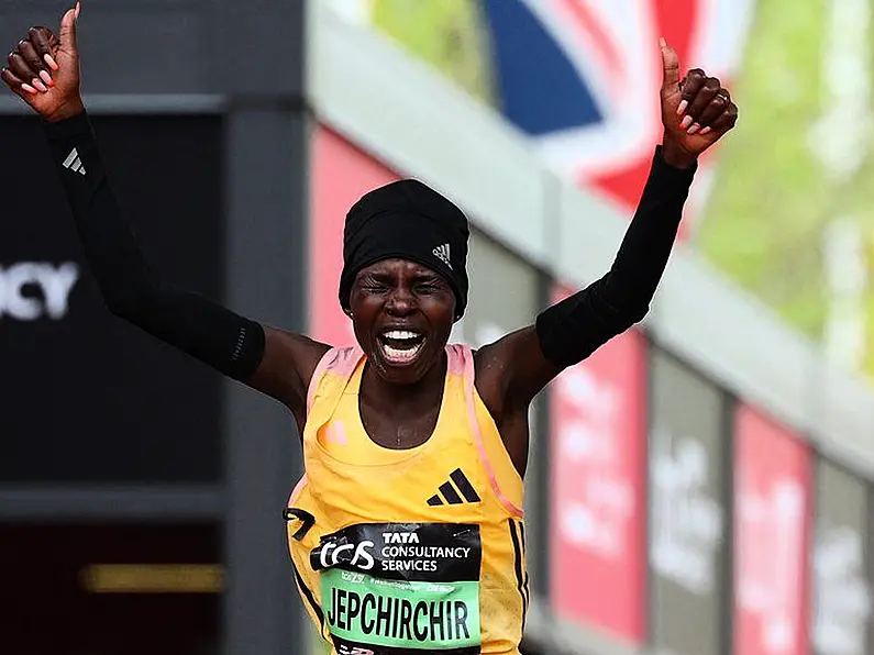 Jepchirchir smashes women's-only world record to win London Marathon