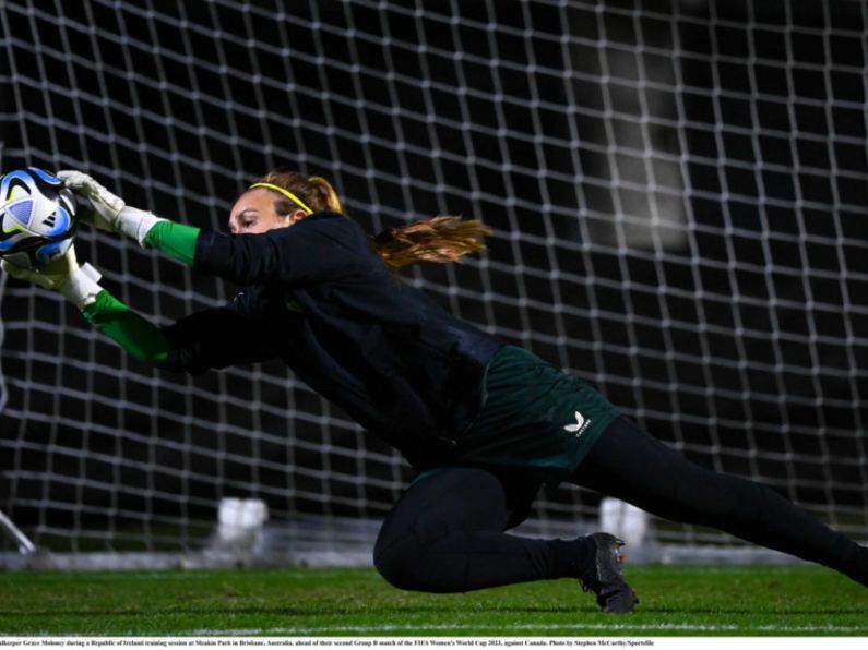 Ireland goalkeeper Grace Moloney signs on with London City Lionesses