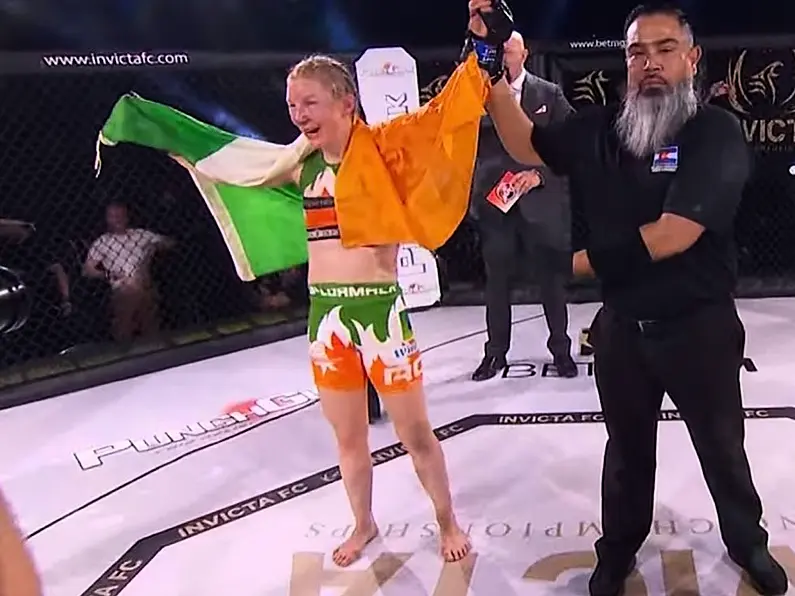 Danni McCormack stuns with comeback to claim strawweight title as Shauna Bannon remains undefeated