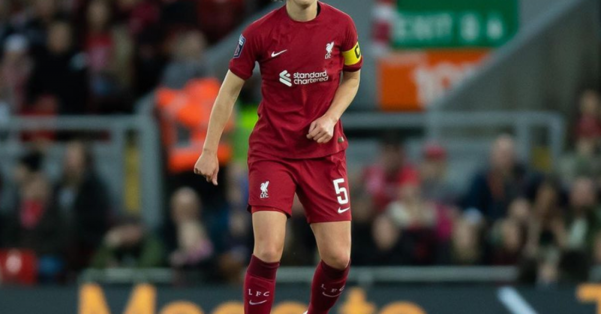 Liverpool FC Women captain Niamh Fahey signs new contract - Liverpool FC