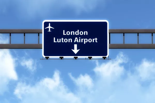 Flights Briefly Disrupted At UK's Luton Airport As Heat Damages Runway