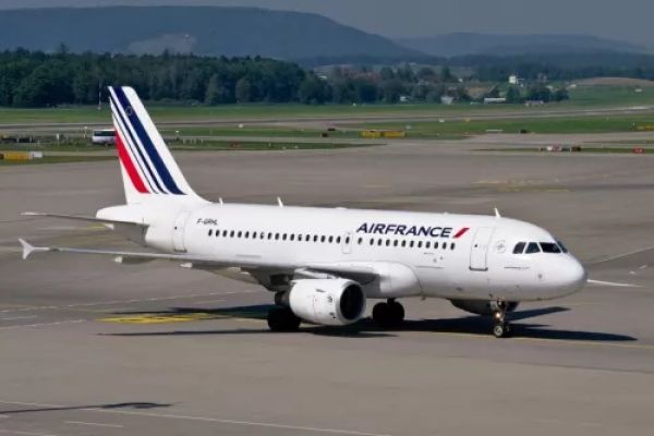 Air France Negotiating More Job Cuts - Le Figaro