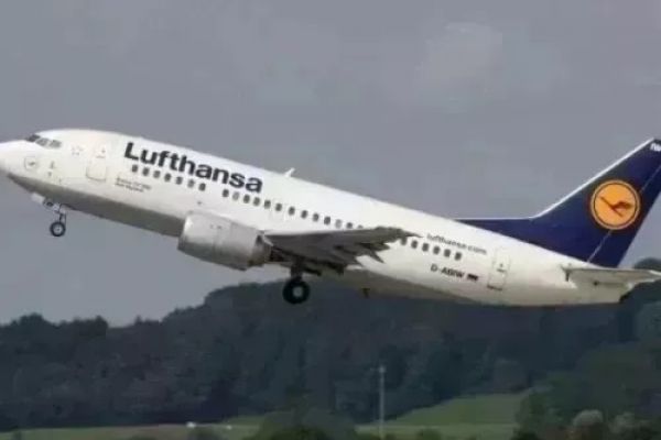 Lufthansa Ground Staff Agree Pay Deal After Strike