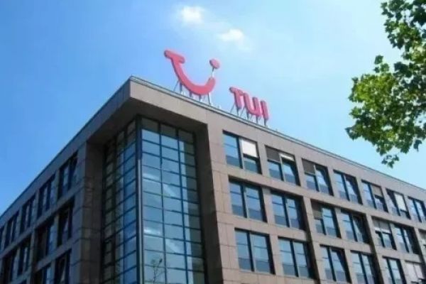 TUI Sees Summer Travel Demand 'Significantly' Lifting 2023 Profit