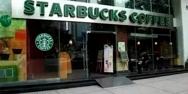 Starbucks US Workers At 100 Stores Hold One-Day Walkout