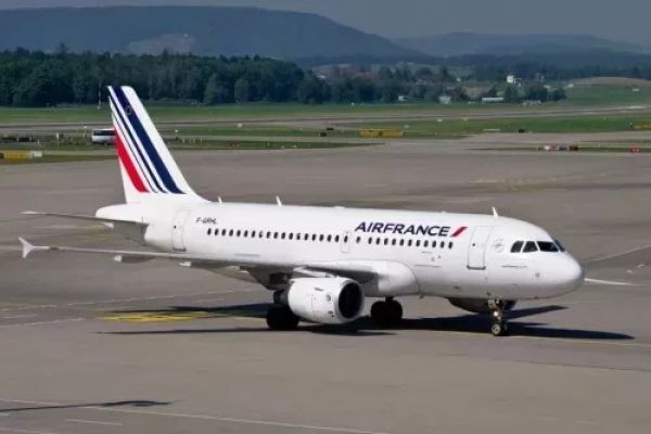 Air France To Pay Bonus, Hike Wages Amid Inflation
