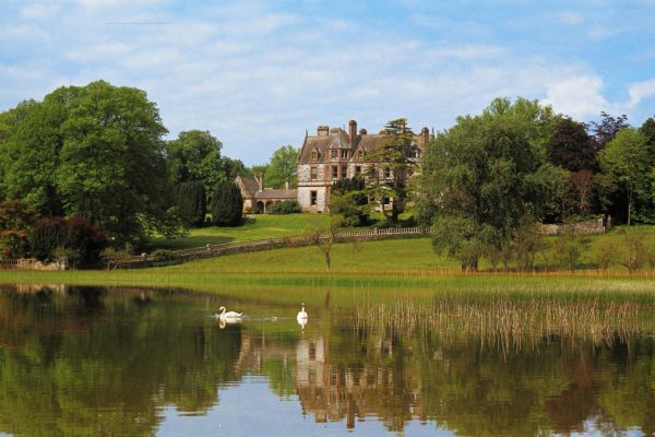 Castle Leslie Estate Team ‘Sleep Out’ For Homelessness