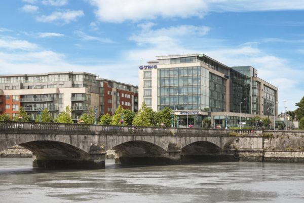 Limerick Strand Hotel To Host IHF Mid-West Ball