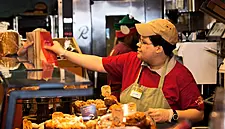 Panera Purifies Salad Dressing as Cafe-Chain Banishes Additives