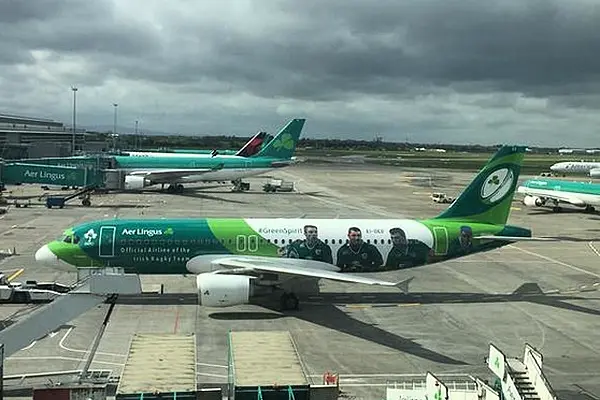 Aer Lingus Unveils Rugby Painted Plane