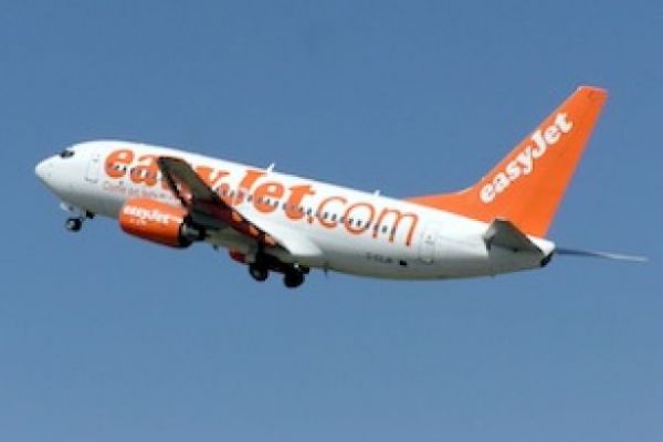 EasyJet Falls After French Strike, Easter Timing Weigh on Sales