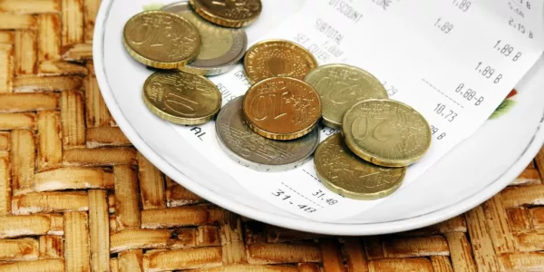Scottish Diners Are The UK's Most Generous Tippers